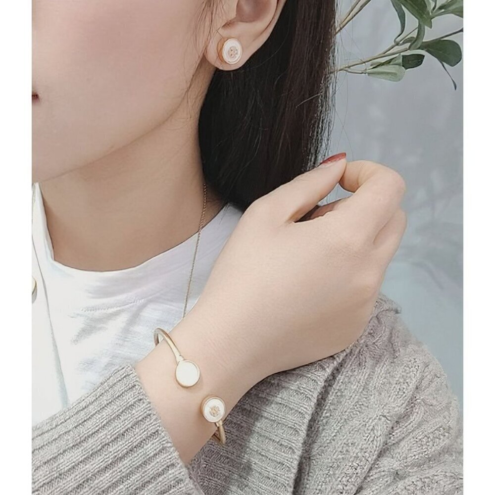 Tory Burch Kira Mother of Pearl Logo Cuff Bracelet Ivory OS - Picture 5 of 16